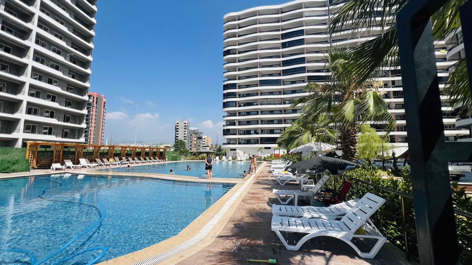 GALERIA MERSIN — Galeria 16