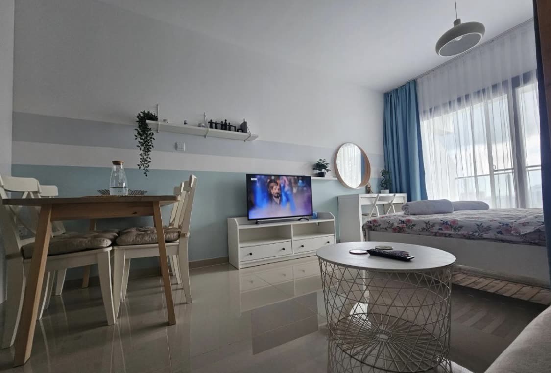 GALERIA CYPR — Galeria 6